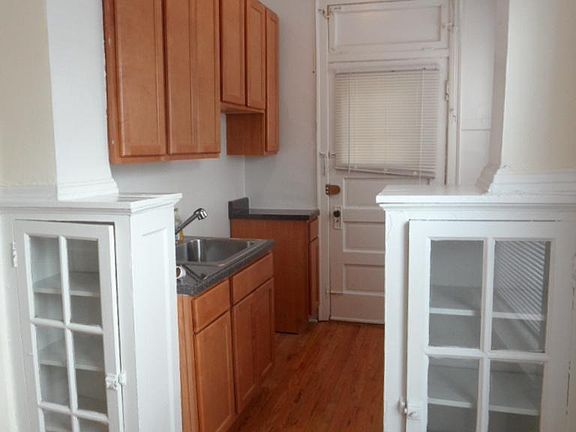 5th image of 1235 W North Shore Ave APT 3B