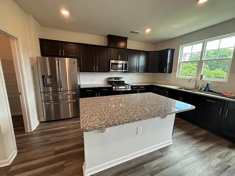 1045 Shoreside Dr — Photo 10