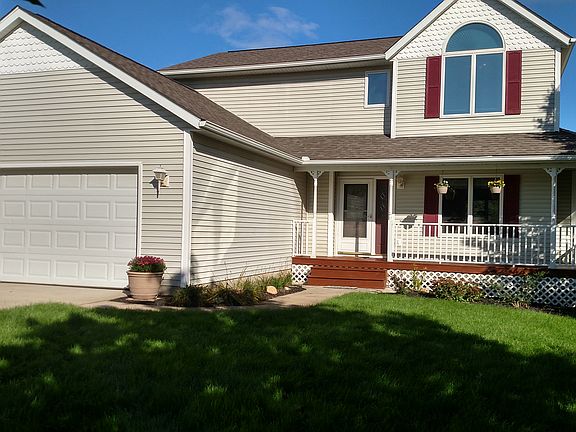 2nd image of 11568 Windsor Dr NE