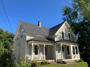 34 Oak St, Newport, VT 05855