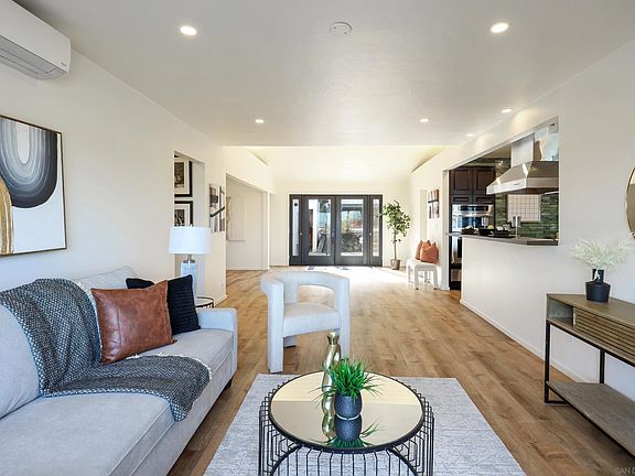 5th image of 3963 Alicia Dr