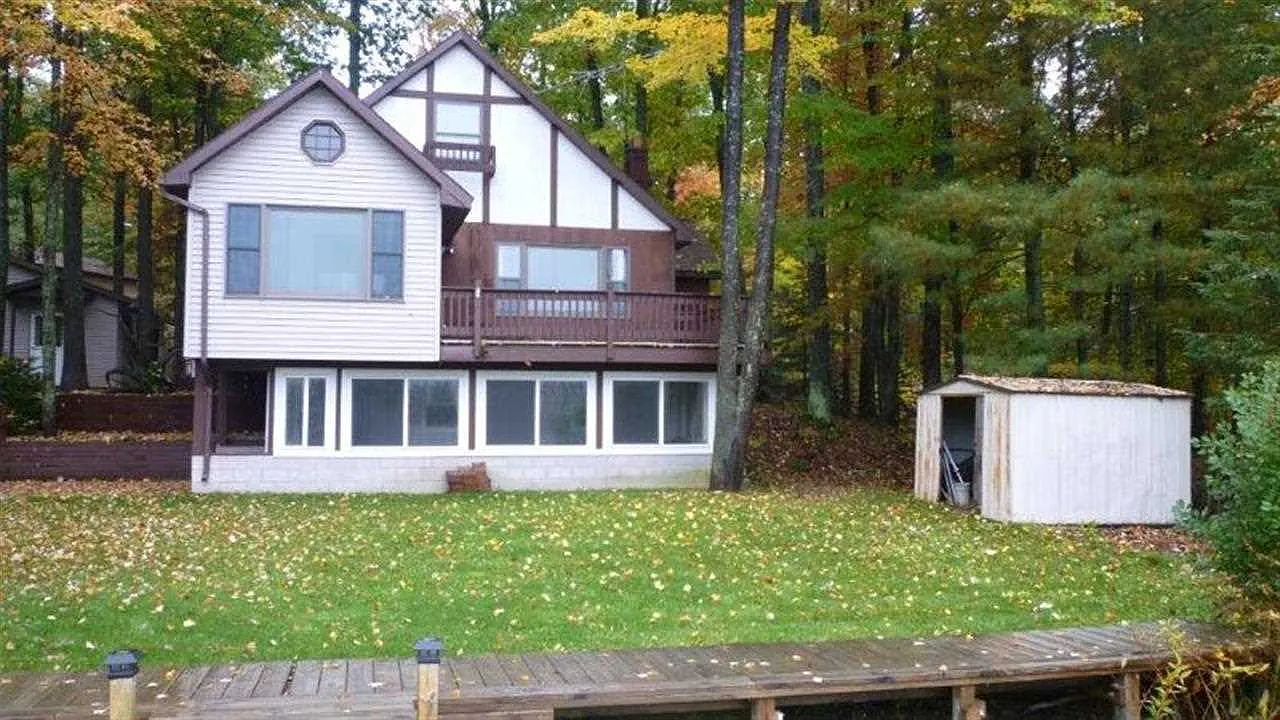 106 Barney Lake Dr photo 1