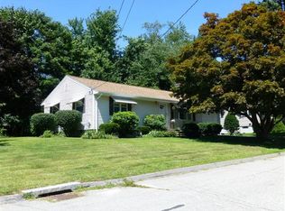 35 Stoneleigh Rd, Worcester, MA 01606