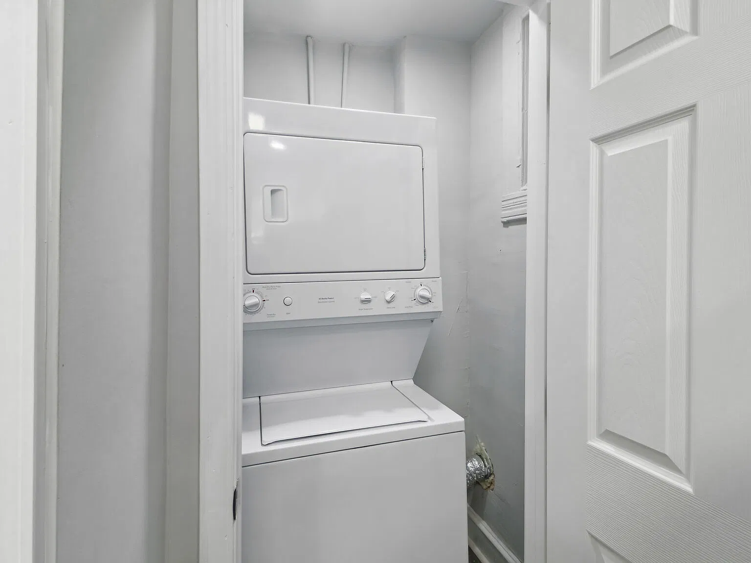 3 bed, 1300 sqft, $1,675 — Photo 3