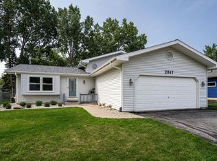 2817 Northbridge Dr, Racine, WI 53404