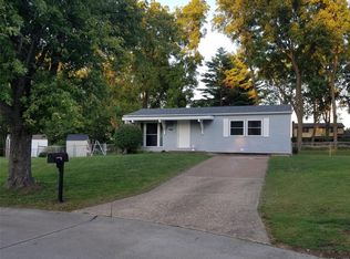 8 Archers Ct, Saint Peters, MO 63376