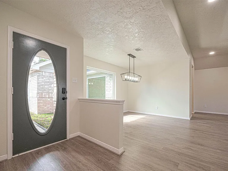 416 Heatherwood Ct — Photo 5