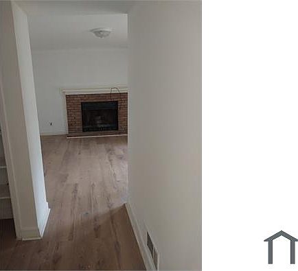 1st image of 429 Rue De Chateau