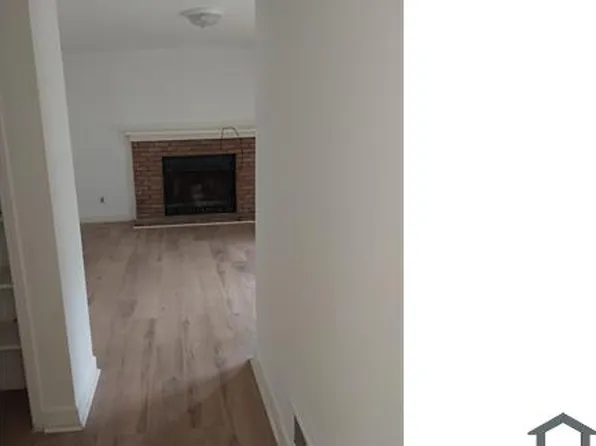 429 Rue De Chateau, Stone Mountain, GA 30083