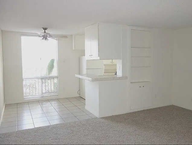 4827 Niagara Avenue San Diego, CA 92107-Elan Pacific Palms Apartment Homes-Dining Area