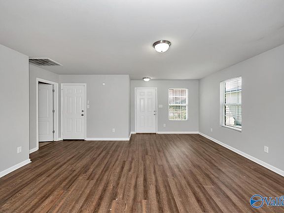 3rd image of 259 Bermuda Lakes Dr
