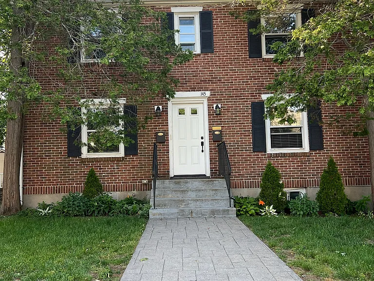 147 Lowell Ave — Photo 19
