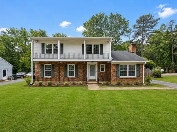 5048 Maplewood Dr, Greenville, SC 29615