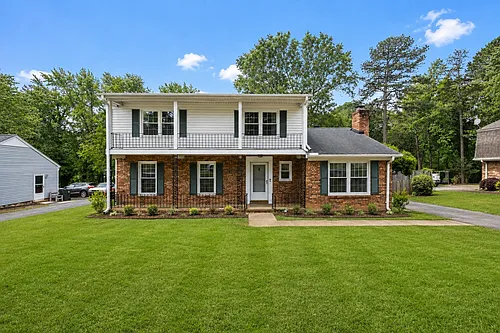 5048 Maplewood Dr Photo 1
