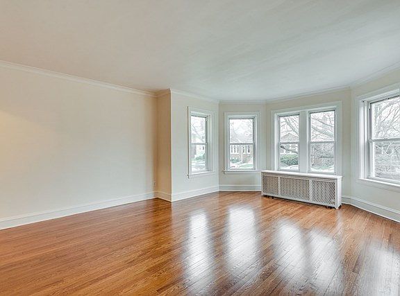 4th image of 6615 N Talman Ave