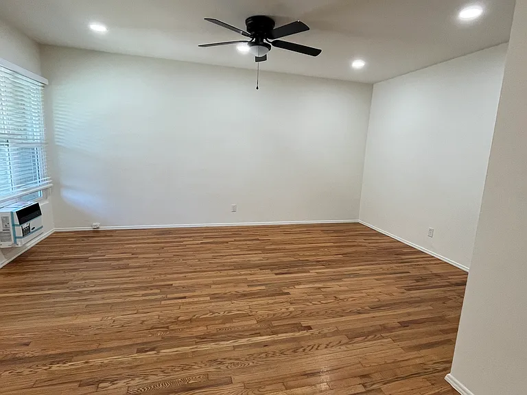 2307 Kenmere Ave — Photo 4