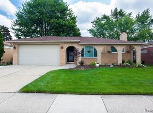 30308 Moulin Ave, Warren, MI