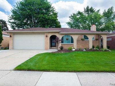 30308 Moulin Ave, Warren, MI, 48088