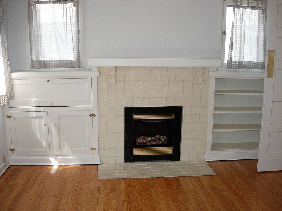 2nd image of 103 N Catalina Ave APT 7