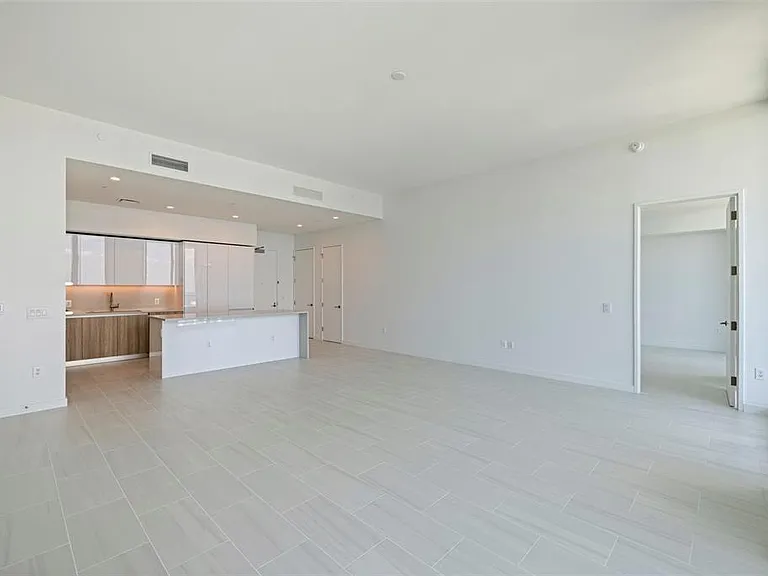 400 Central Ave #3906 — Photo 15