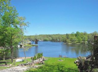 Westshore Dr, Pinckney, MI 48169