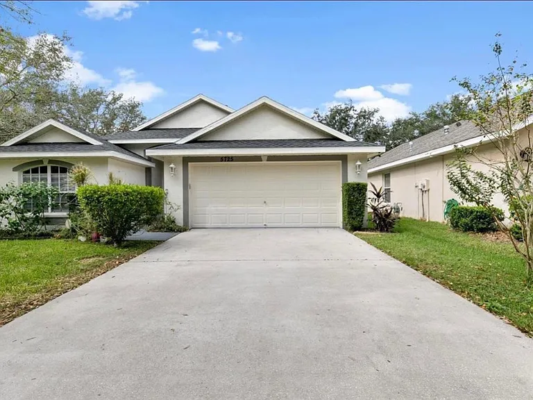 5725 Hawklake Rd — Photo 1