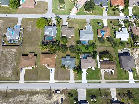 2nd image of 1425 SW 28th St