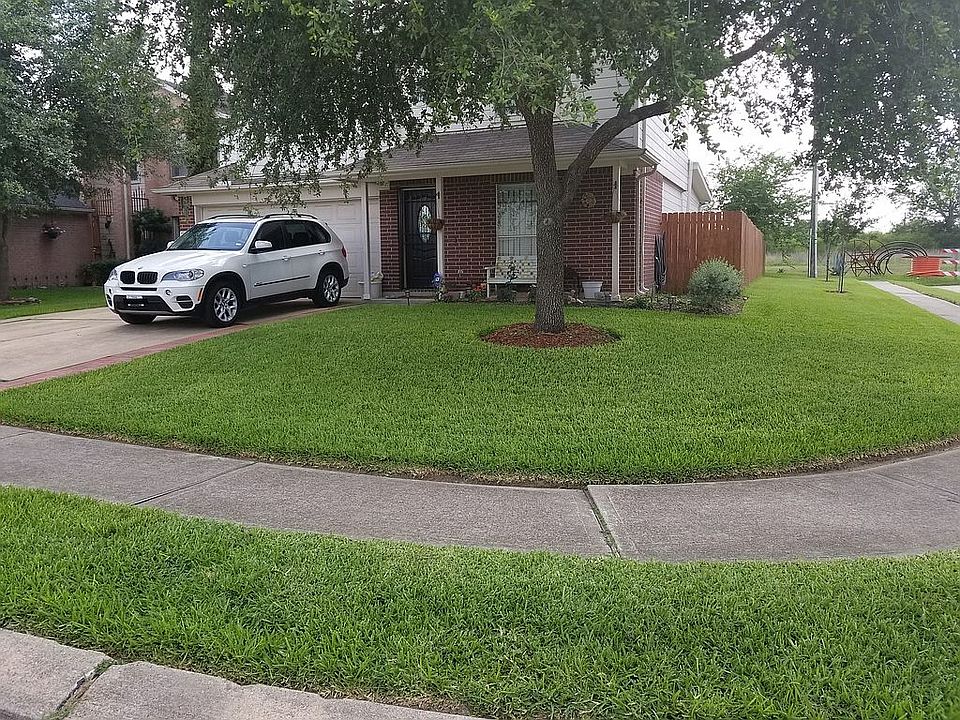 1st image of 9802 Kingsville Park Dr