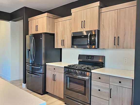 3rd image of 3025 E Lavatera Dr