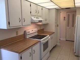 5th image of 1300 Saint Charles Pl APT 212