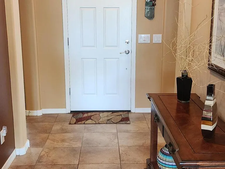 27013 W Potter Dr — Photo 3