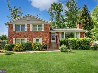 2426 Chestnut St, Falls Church, VA 22043