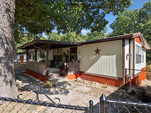 3rd image of 54201 W Pin Oak Cir