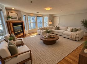 571 Freeport St, Dorchester, MA