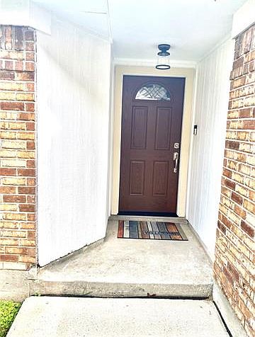 1st image of 3913 E Bamboo Dr