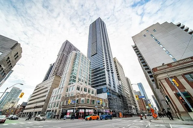 Building Photo - 395 Bloor St E #2011