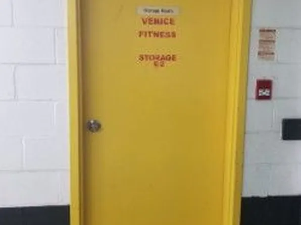 393 King St W #C2, Toronto, ON M5V 3G8