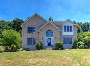 220 Rolling Hills Dr, Wexford, PA