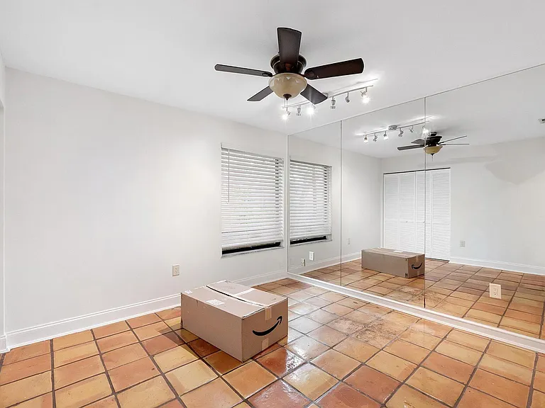 9897 Fairway Cove Ln — Photo 14