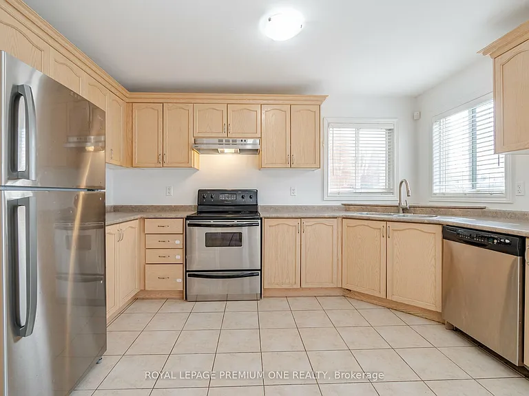 48 Devonwood Dr — Photo 16