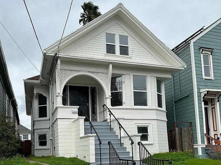 1833 Linden St — Photo 6
