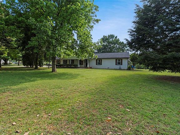 2nd image of 22 Virginia Rd