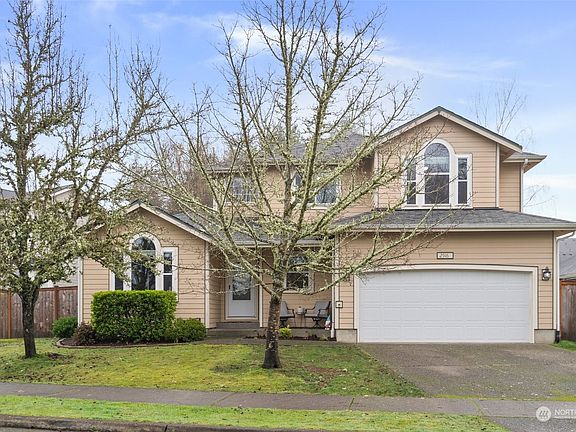 2nd image of 2916 Edinburgh Drive SE