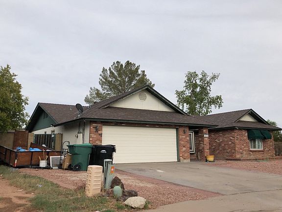 3rd image of 2424 E Crescent Cir