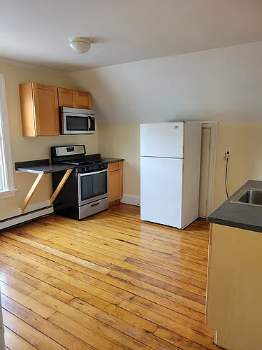 98 Carrington Ave #3 Photo 1