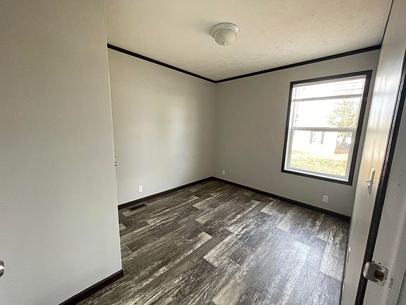 4th image of 50 Parakeet Hill Dr