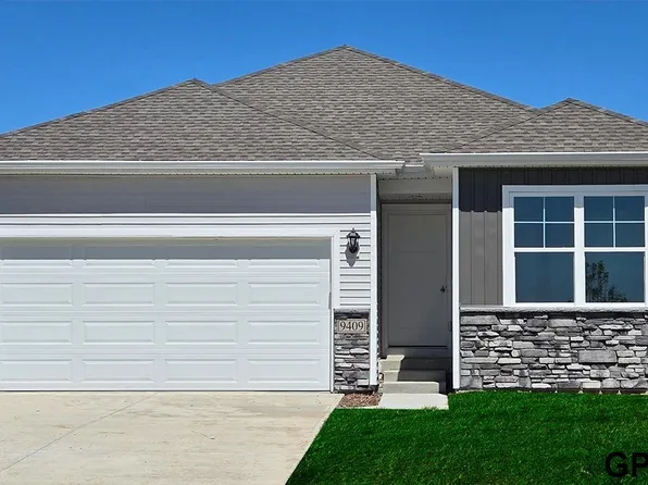 11466 Port Royal Dr, Papillion, NE 68046
