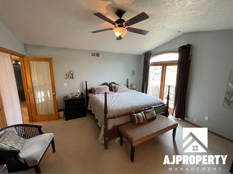 3105 S Dawley Cir — Photo 24