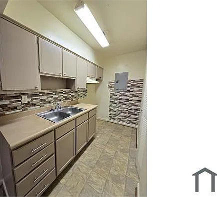 7324 Southside Dr #9-D