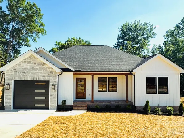 29 Hartman Pl, Concord, NC 28027